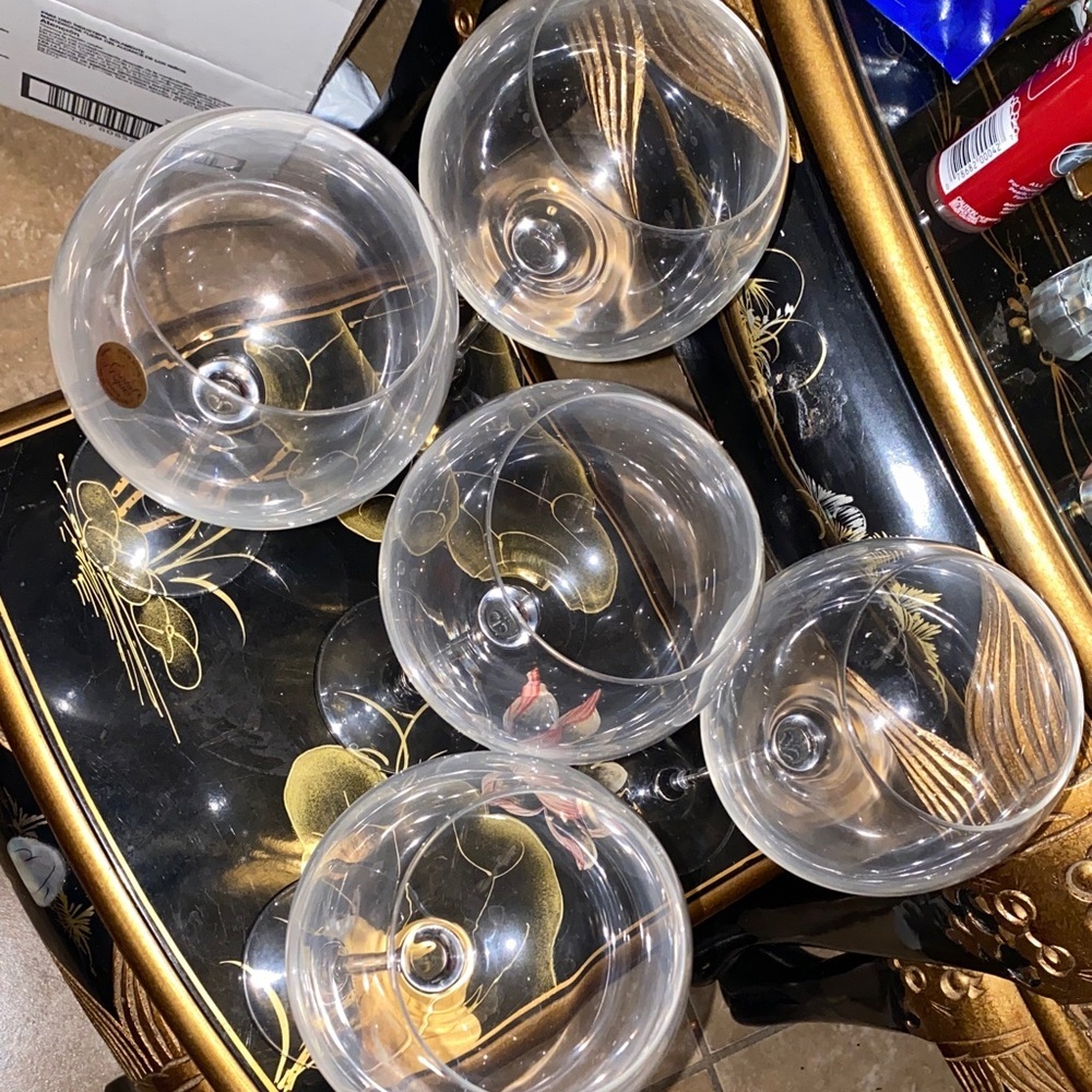 Elegant Crystal D’Arques Clear Wine Glass Set of 5 - Picture 5 of 8